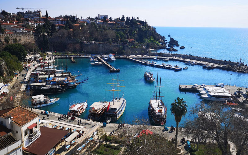 antalya da akşam gezilecek yerler kaleiçi marina