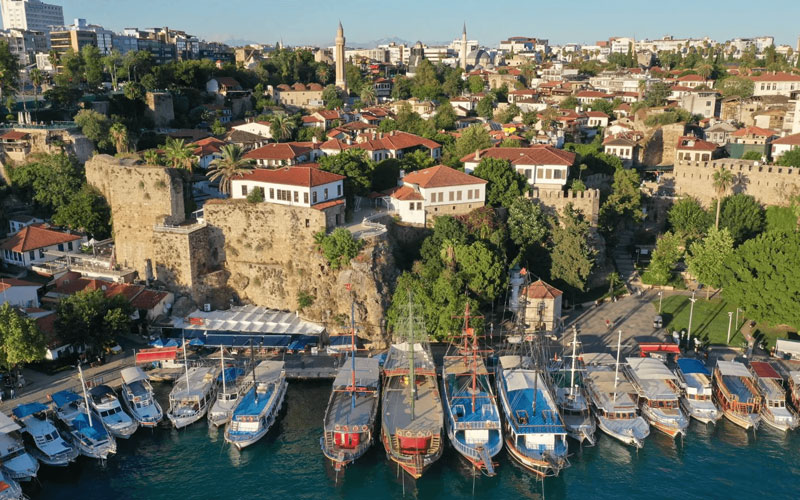 antalya da akşam gezilecek yerler kaleiçi