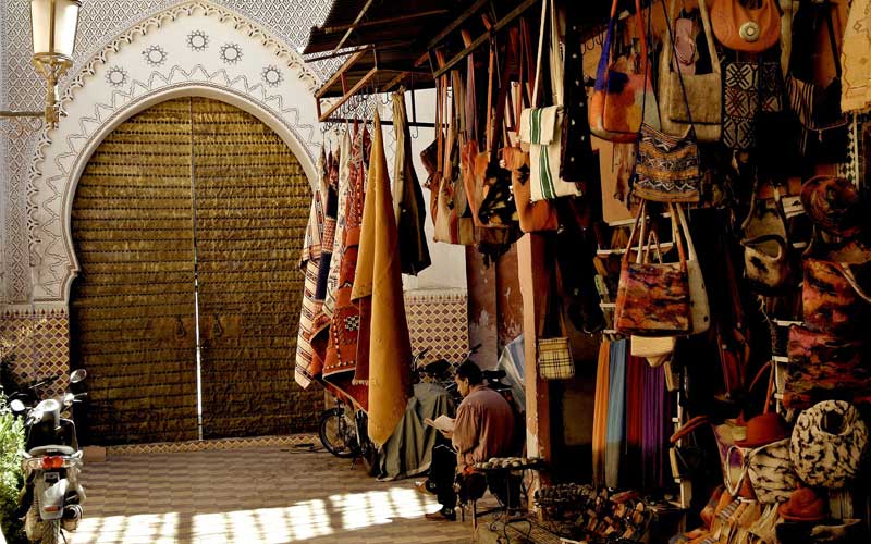 fasın geleneksel pazarlarını souk gezin